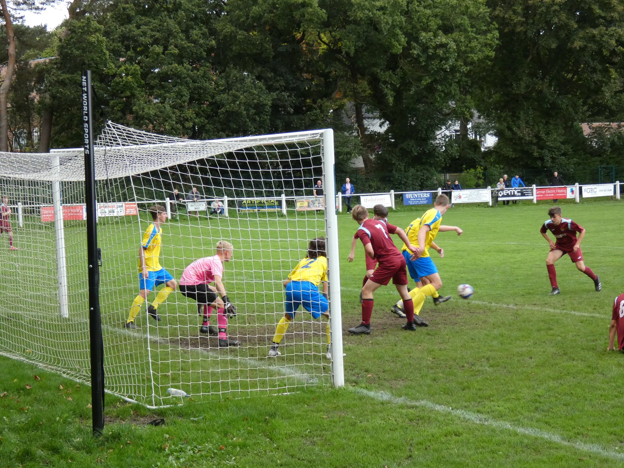 Young Nomads take the points